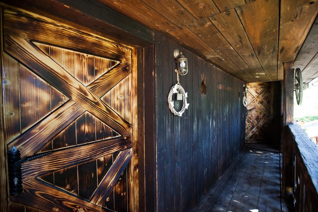 Barn House Mm *